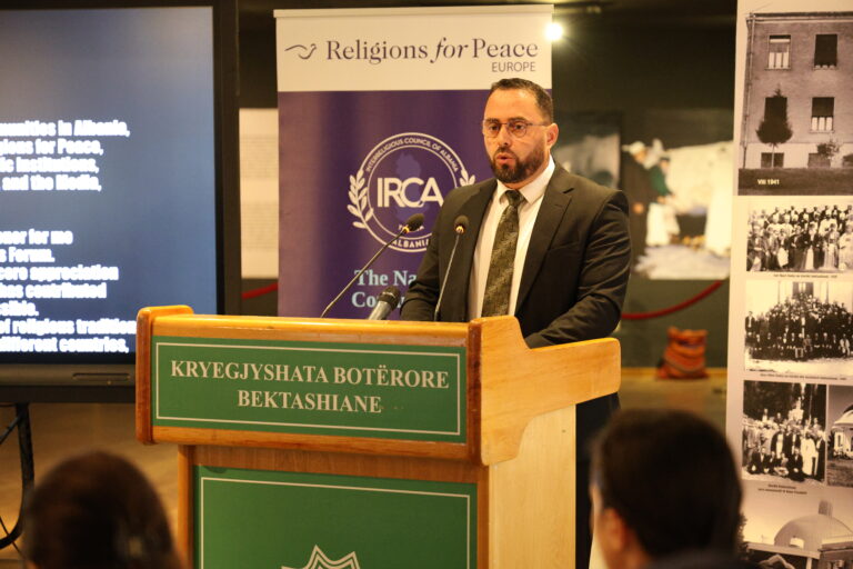Kryetari i Komitetit Shtetëror për Kultet, Z. Klodjan Bulku ishte i ftuar në tryezën e rrumbullakët të organizuar nga Prezenca e OSBE në Shqipëri dhe Misioni i OSBE në Maqedoninë e Veriut, për forcimin e komunikimit dhe bashkëpunimit ndërkufitar në fushën e parandalimit dhe kundërvënies ndaj radikalizmit dhe ekstremizimit të dhunshëm që çojnë në terrorizëm Kryetari i Komitetit Shtetëror për Kultet, Z. Klodjan Bulku ishte i ftuar në tryezën e rrumbullakët të organizuar nga Prezenca e OSBE në Shqipëri dhe Misioni i OSBE në Maqedoninë e Veriut, për forcimin e komunikimit dhe bashkëpunimit ndërkufitar në fushën e parandalimit dhe kundërvënies ndaj radikalizmit dhe ekstremizimit të dhunshëm që çojnë në terrorizëm