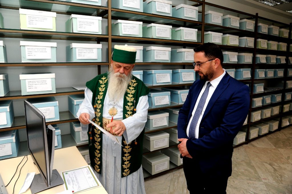 Kryetari i Komitetit Shtetëror për Kultet, z. Klodjan Bulku viziton Kryegjyshatën Botërore Bektashiane